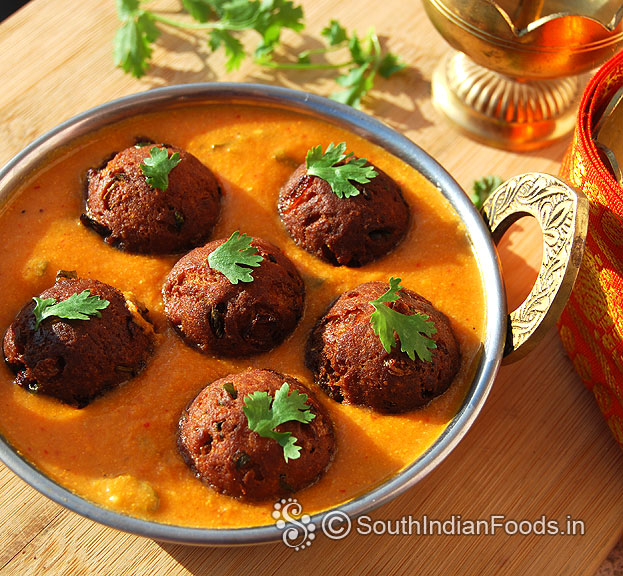 Creamy rich gravy with gulab jamun kofte