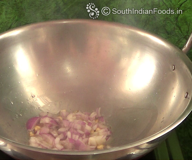 Soaked thattai payaru / cowpea