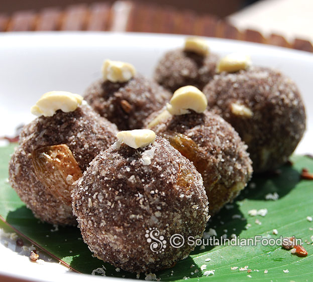 Black rice sweet jaggery balls