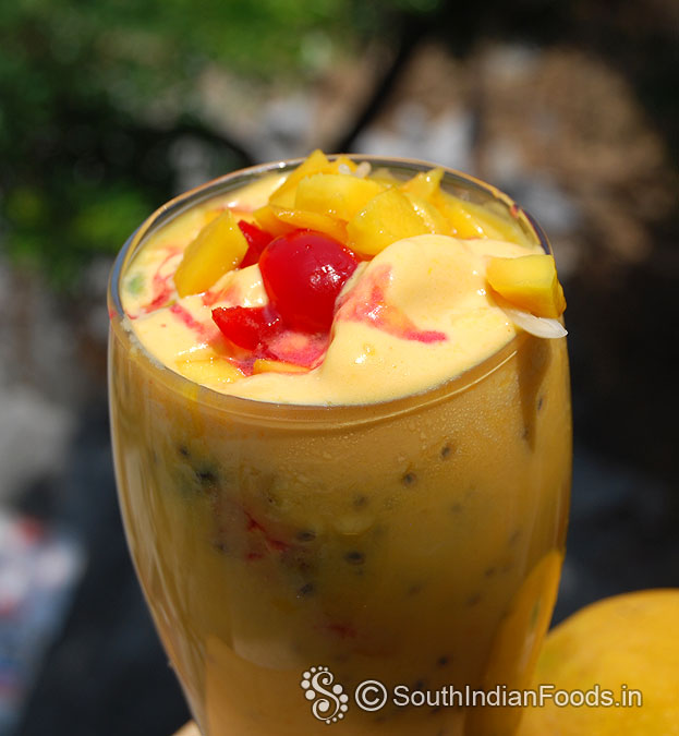 Delicious mango falooda ready