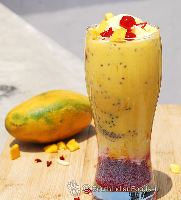 Homemade mango falooda