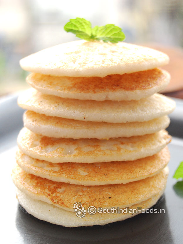 Serve hot with chutney or sambar