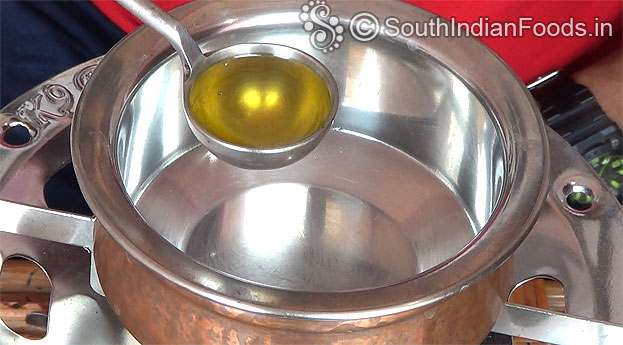 Heat pan, add sesame oil