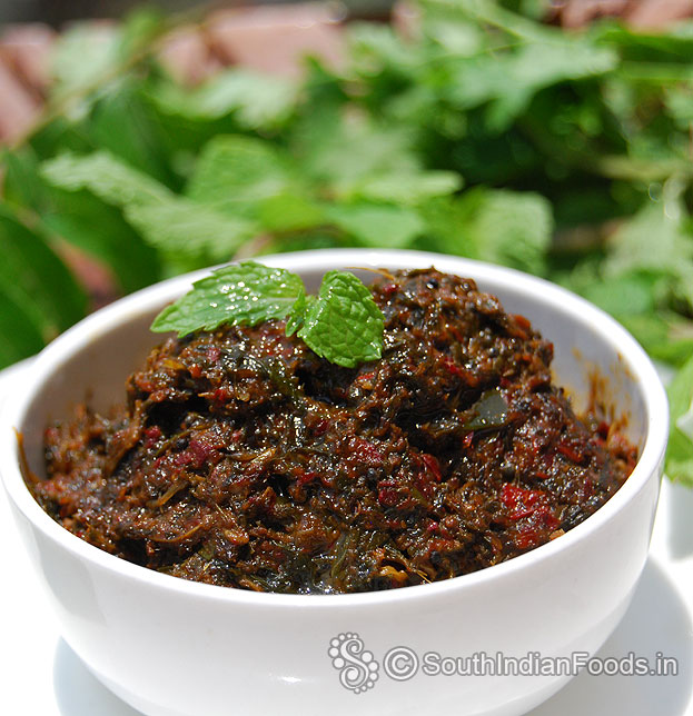Mint pickle | Pudina oorugai/thokku - How to make-Step by step photos