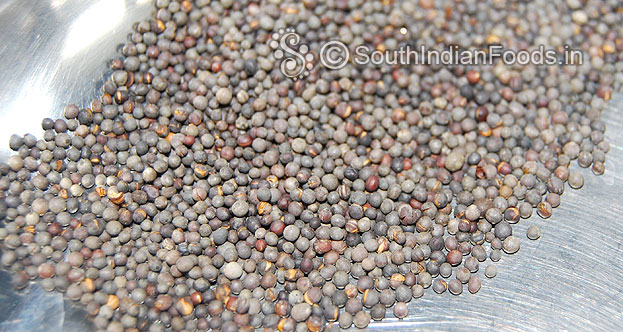 Dry roasted mustard seeds