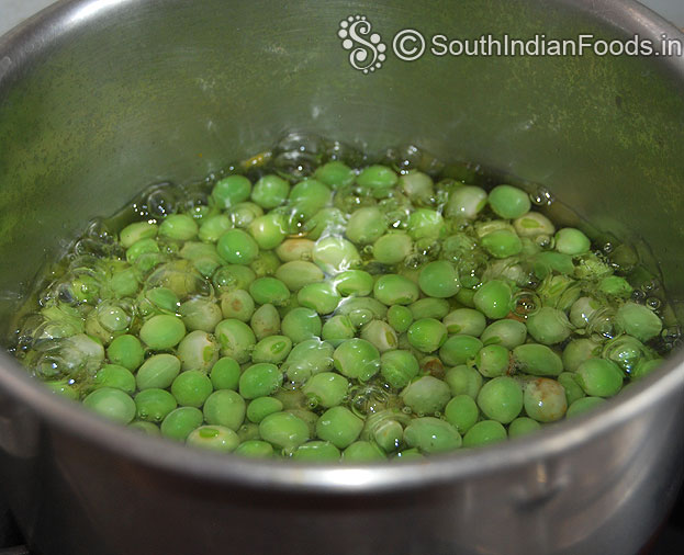 Boil pigeon peas/green toor dal
