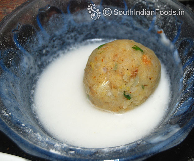 Dip in rice flour or corn flour mixture