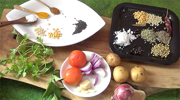 Potato kurma ingredients