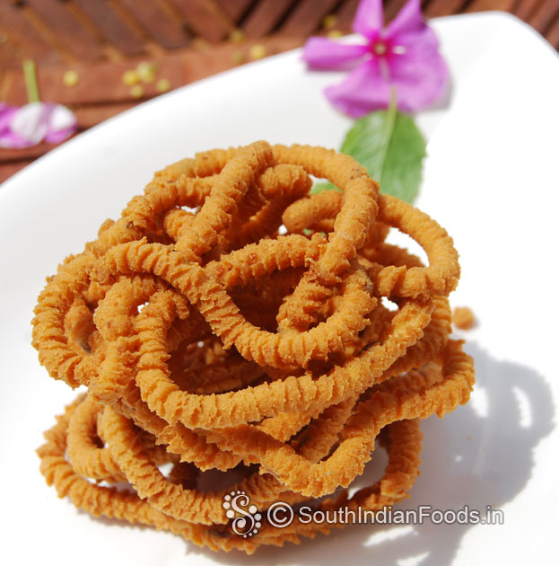 Potato murukku