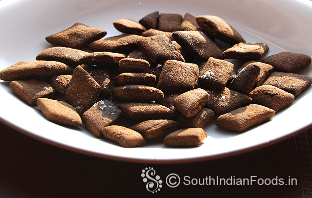 Ragi shankarpali