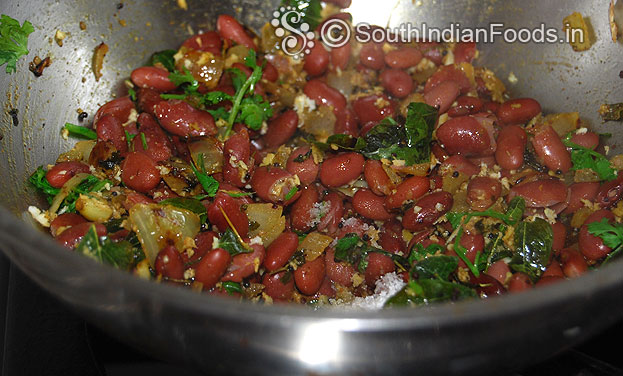 Rajam masala sundal is ready, cut off heat