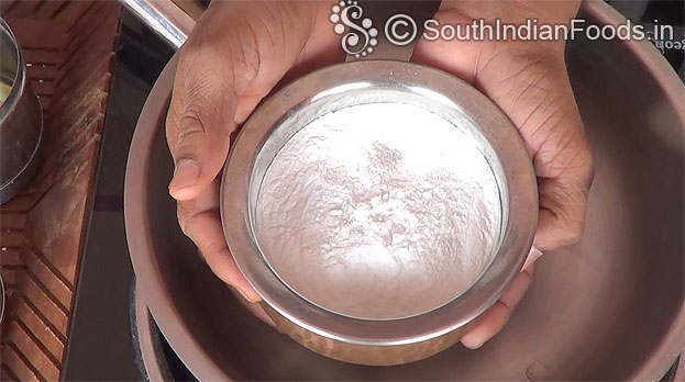 Rice flour [arisi maavu]