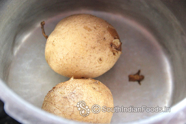 Boil potato peel off the skin