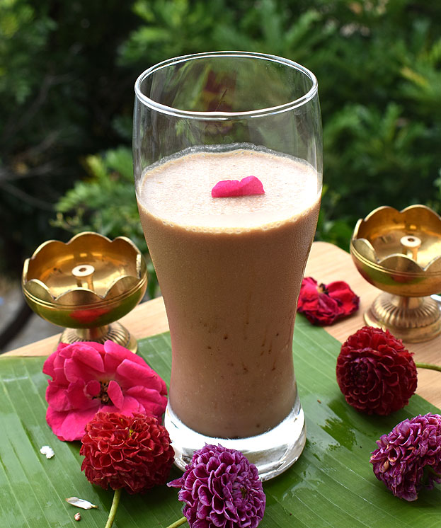 Sharjah shake with banana