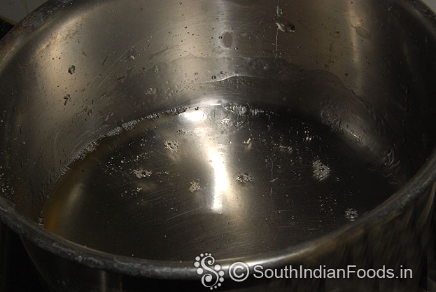 Boondi ladoo ingredients- Nutmeg, cardamom, cloves, cashews, & raisins