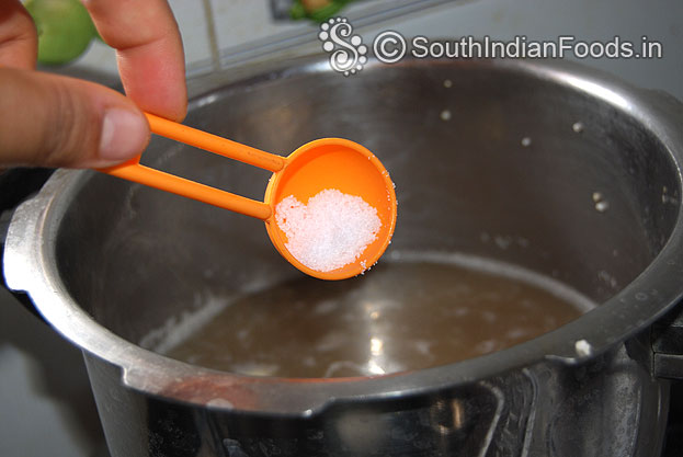 Add salt in to ulundu sadam