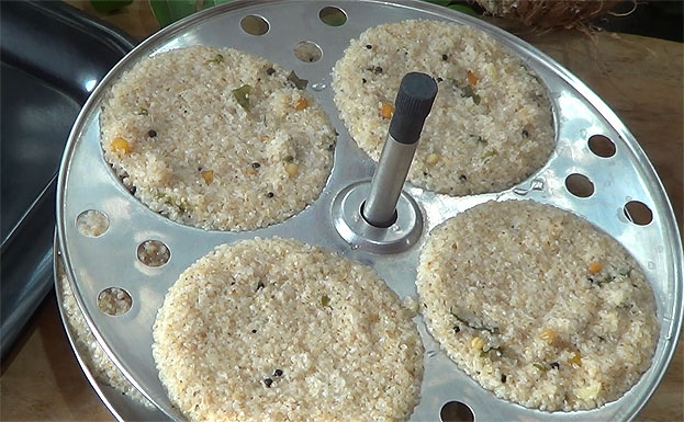 Soft wheat rava idli ready