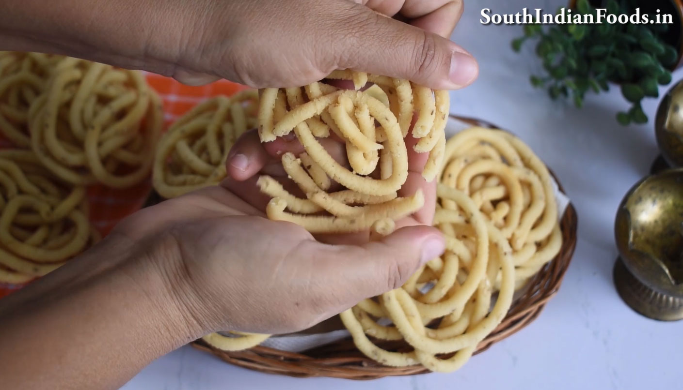 Idli Arisi Thenkuzhal murukku 2 