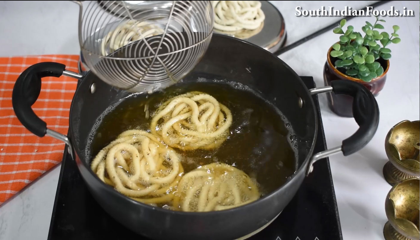Idli Arisi Thenkuzhal murukku35