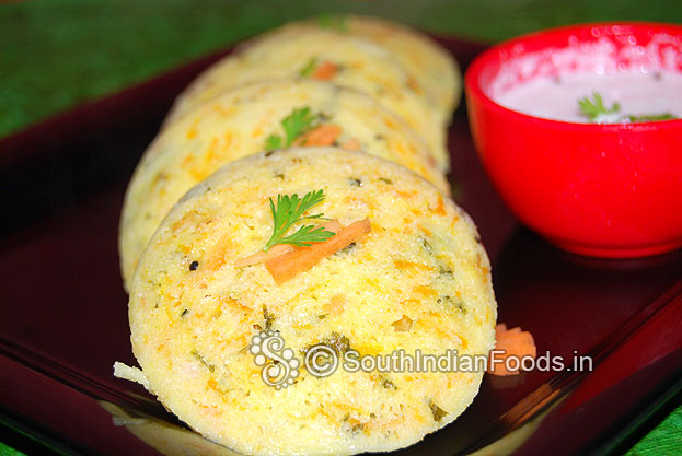 Idli with carrot seasoning