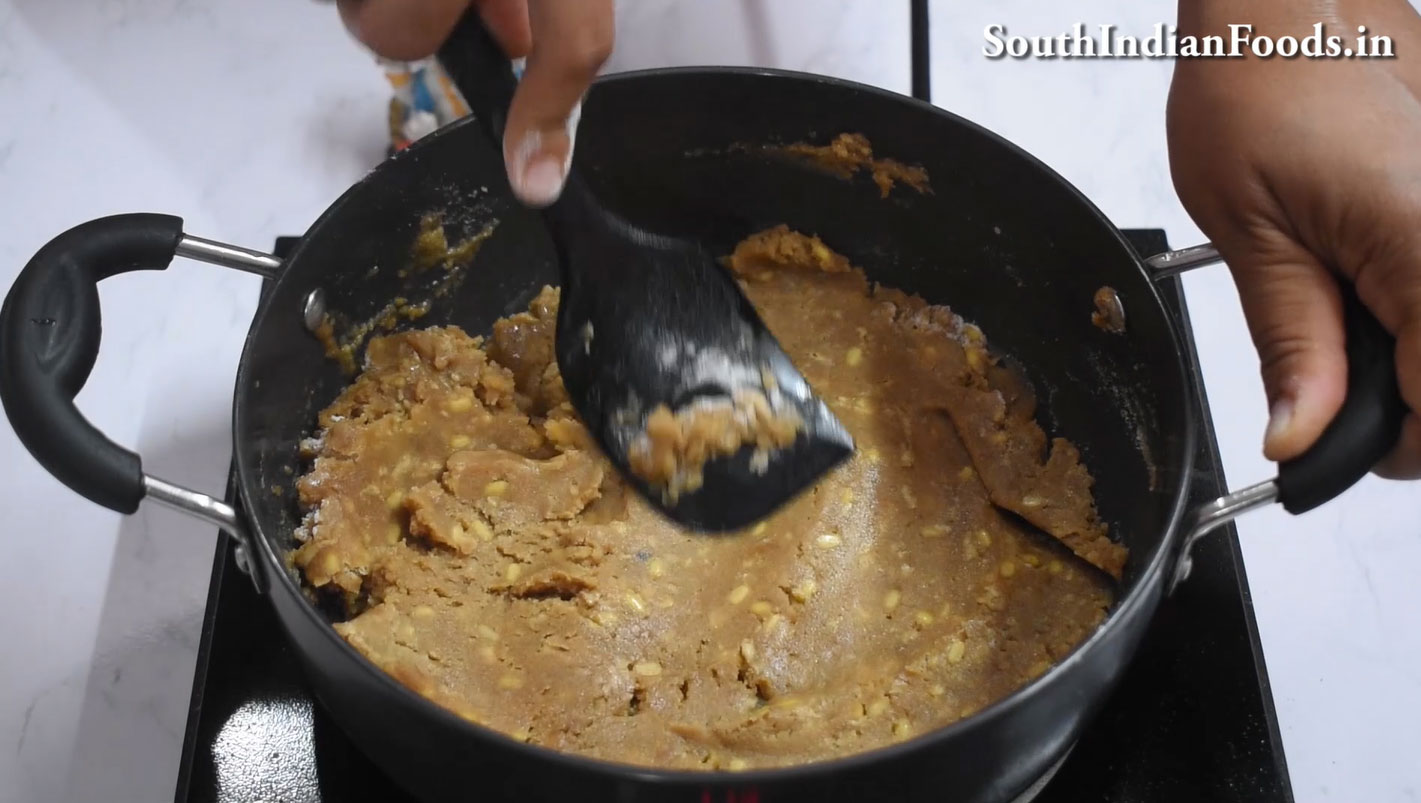 Inippu khara kozhukattai