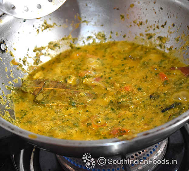 Heat oil and ghee in broad pan
