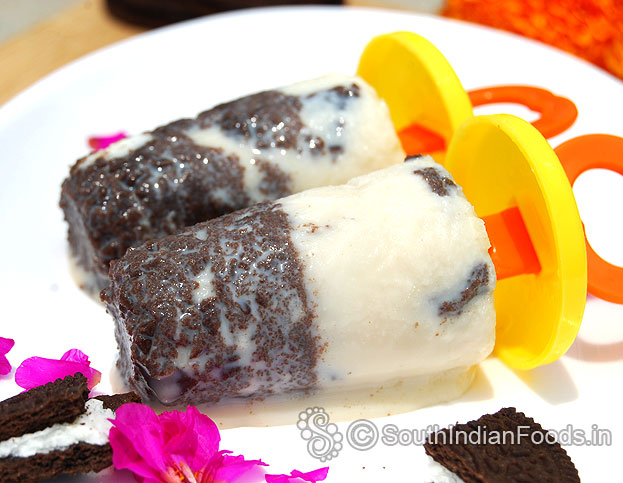 Creamy blacd and wg-hite oreo kulfi
