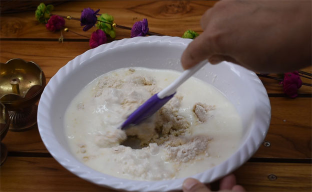 Instant eggless rava cake step 4