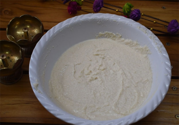 Instant eggless rava cake step 5