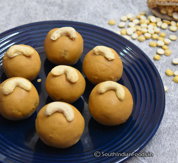 Jaggery maa ladoo