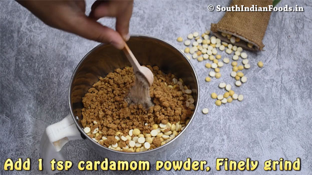 Pottukadalai laddu ingredients- Roasted gram, sugar, cashew nuts, raisins & cardamom