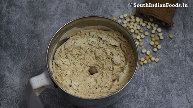 Pottukadalai laddu ingredients- Roasted gram, sugar, cashew nuts, raisins & cardamom