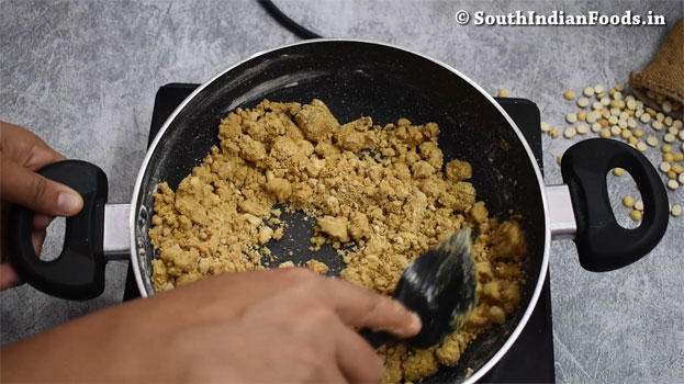 Pottukadalai laddu ingredients- Roasted gram, sugar, cashew nuts, raisins & cardamom