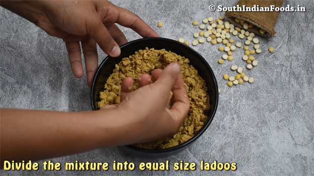 Pottukadalai laddu ingredients- Roasted gram, sugar, cashew nuts, raisins & cardamom
