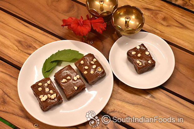 Besan gud ki burfi