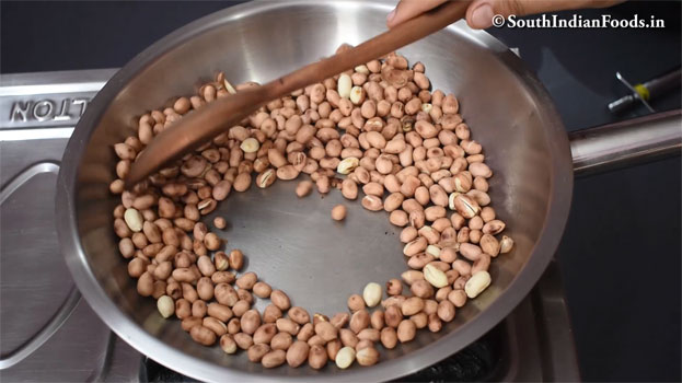 Jaggery peanut katli recipe step 3