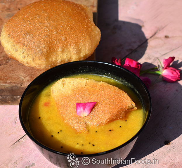 Kadhi puri curry