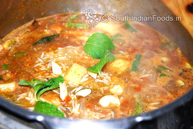 Add roasted cashew & mint leaves