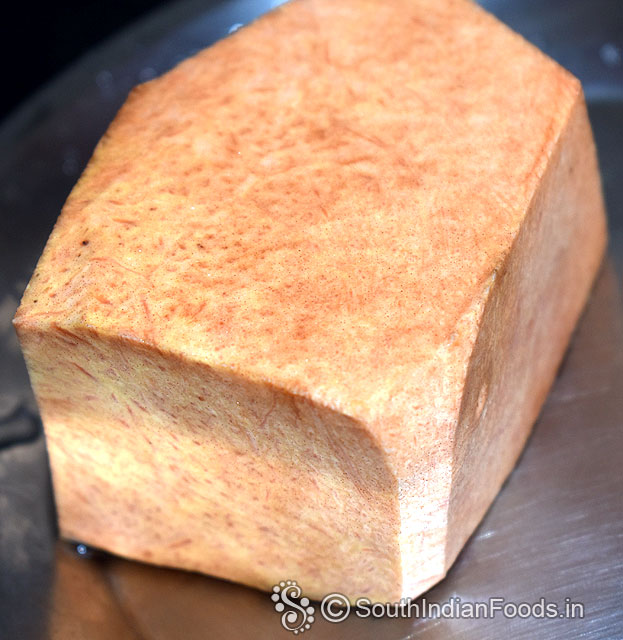 Wash elephant foot yam, peel off the skin, cut into cubes