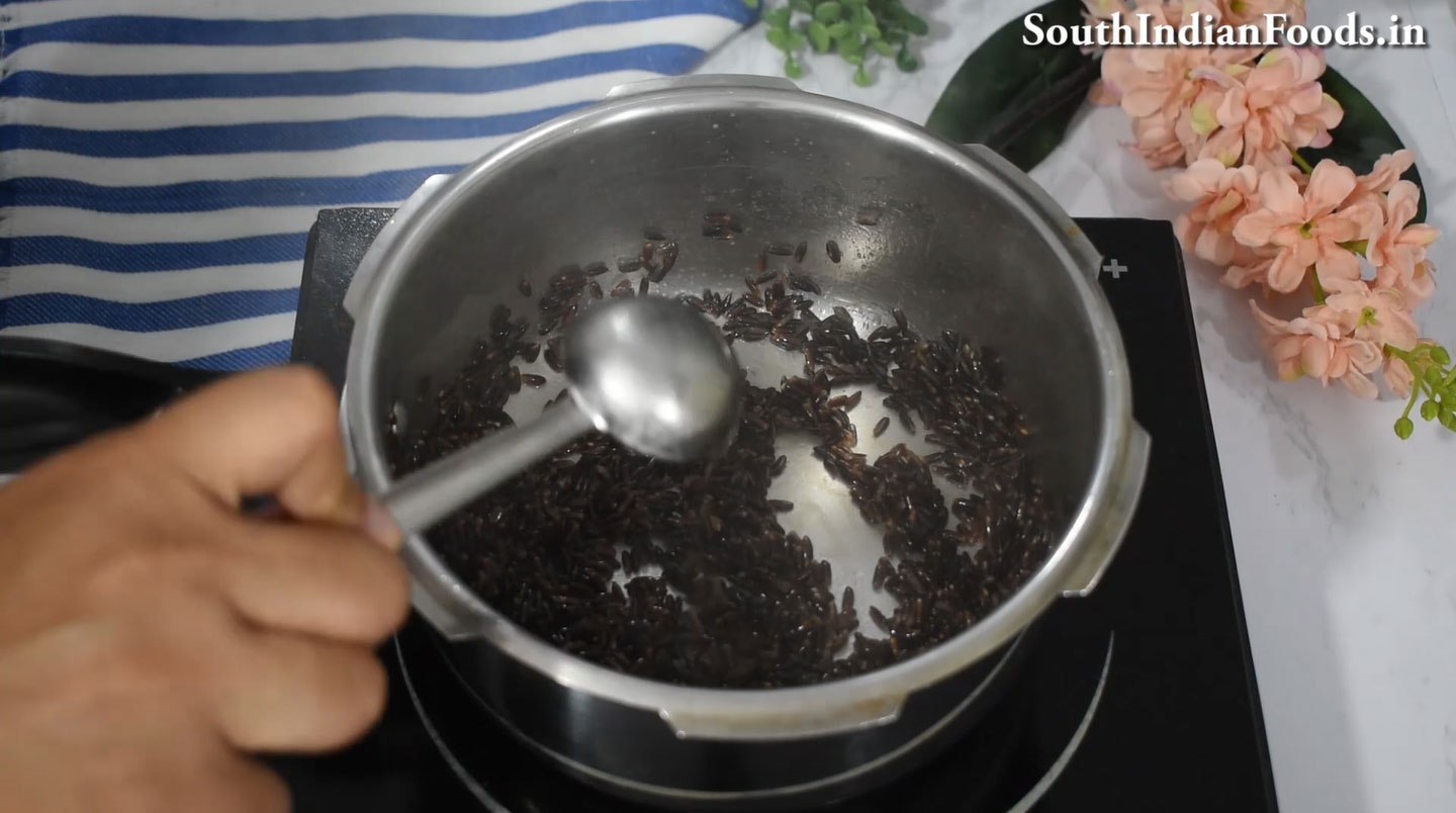 Kavuni arisi payasam