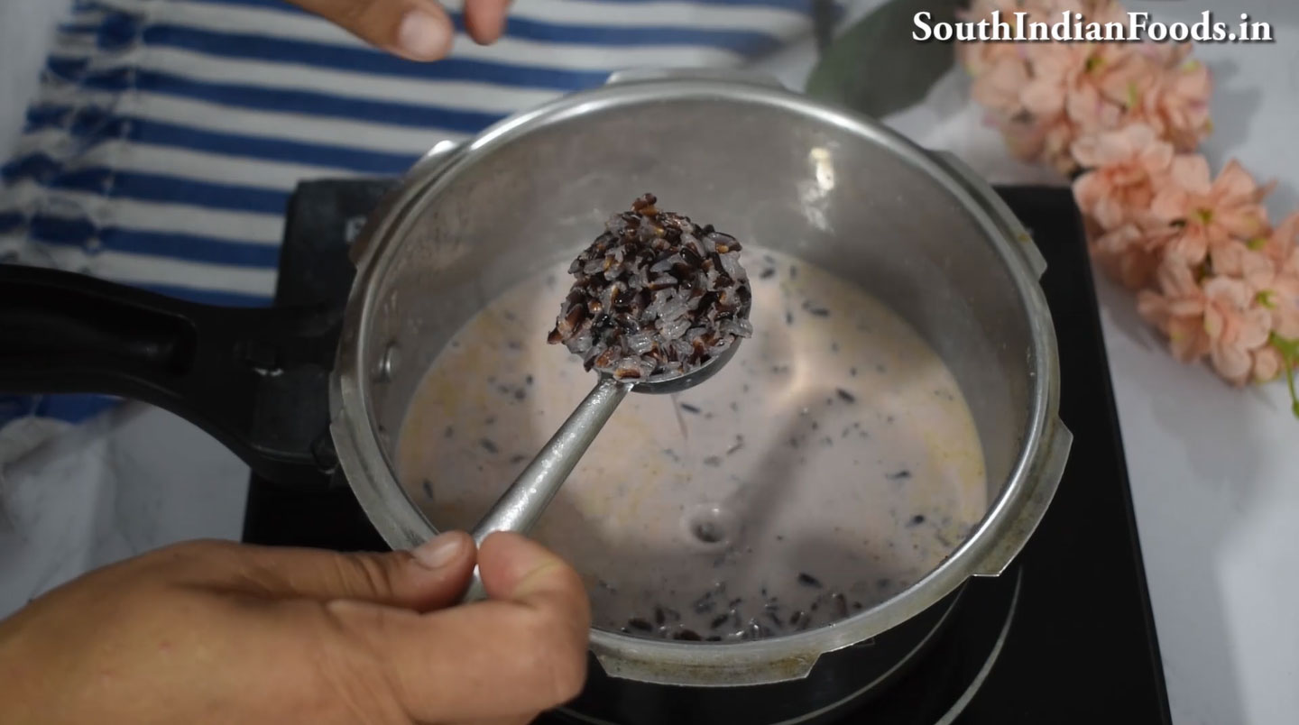 Kavuni arisi payasam