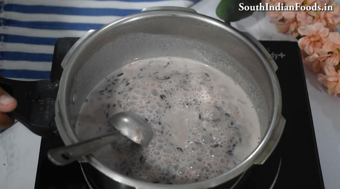 Kavuni arisi payasam