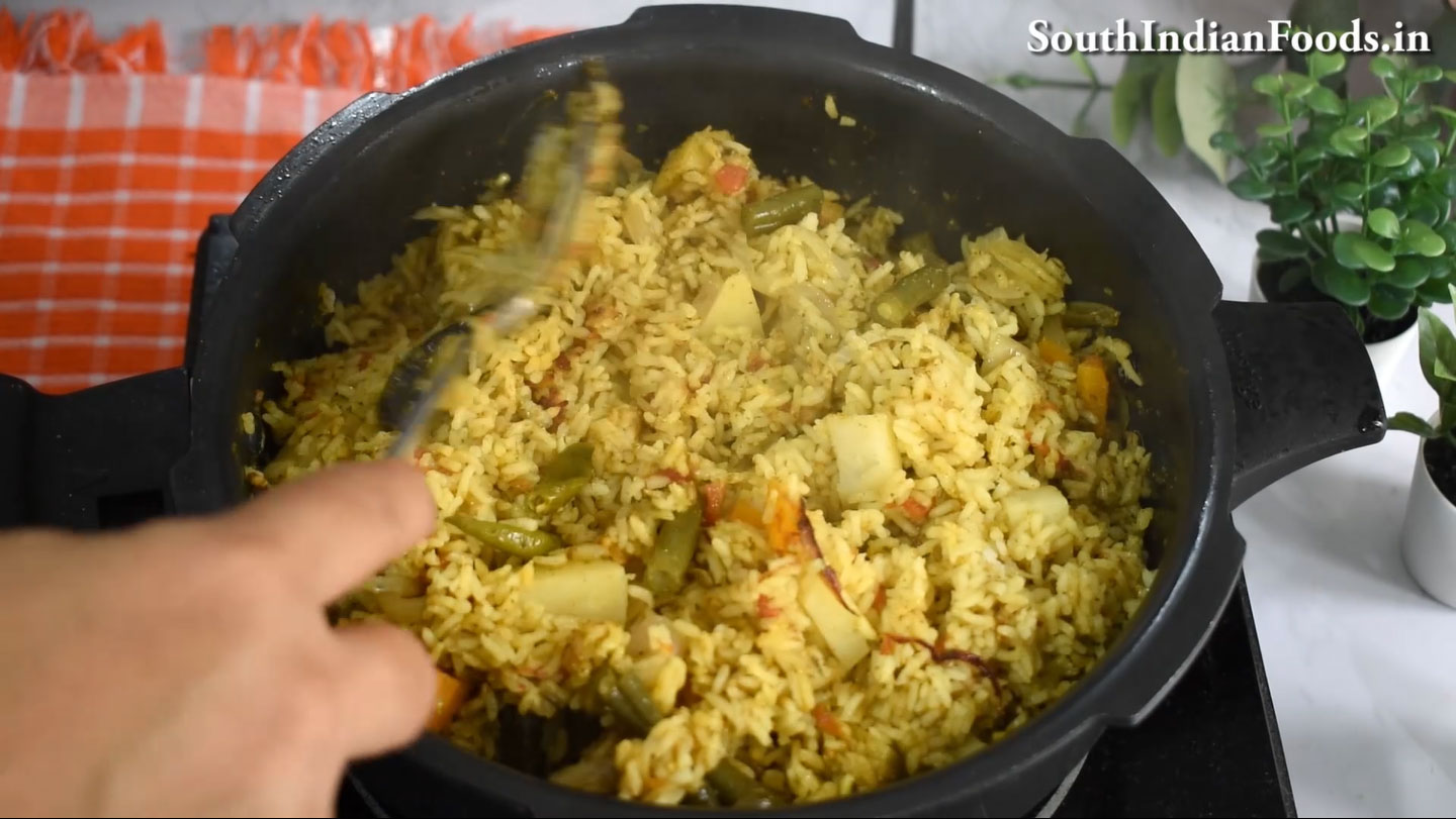 Kids veg lunch box pulav