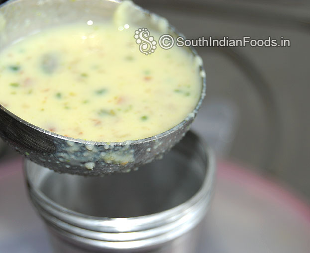 Pour the mixture to kulfi molds