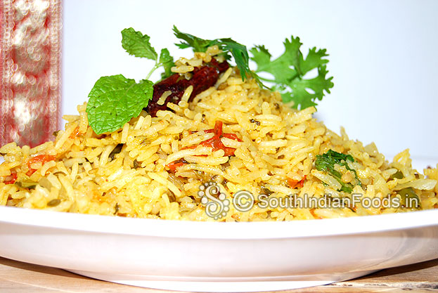 Kuska is ready, serve hot with salna kurma or raitha