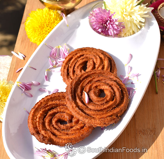Crispy rice murukku