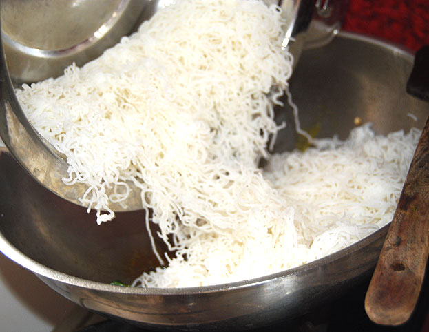 Add idiyappam