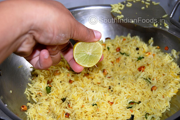 add lemon juice mix well then sprinkle gingelly oil
