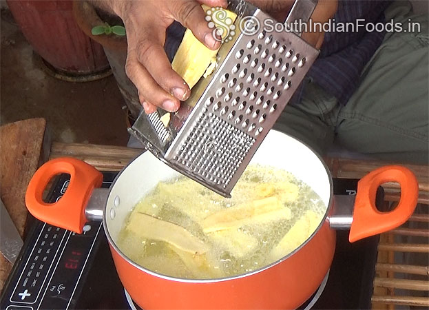 Heat oil, slice banana, deep fry till crisp