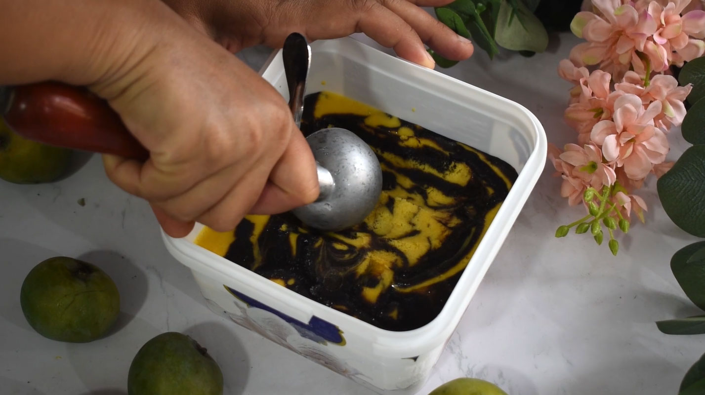 Mango chocolate ice cream 1